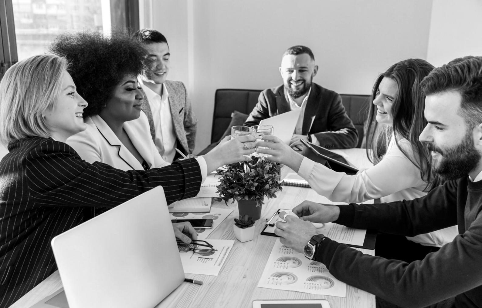 Finanzielle Datenanalyse und Interpretation